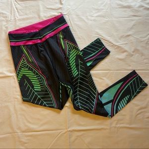 Leaf green leggings size M